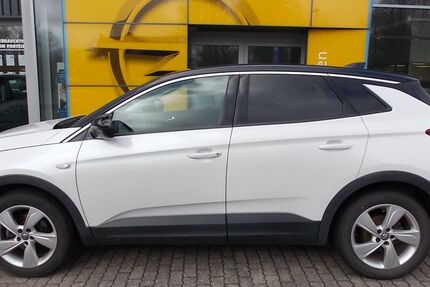 Opel Grandland (X) 88.485 km 15.390 &euro; Brunsbüttel 25541
