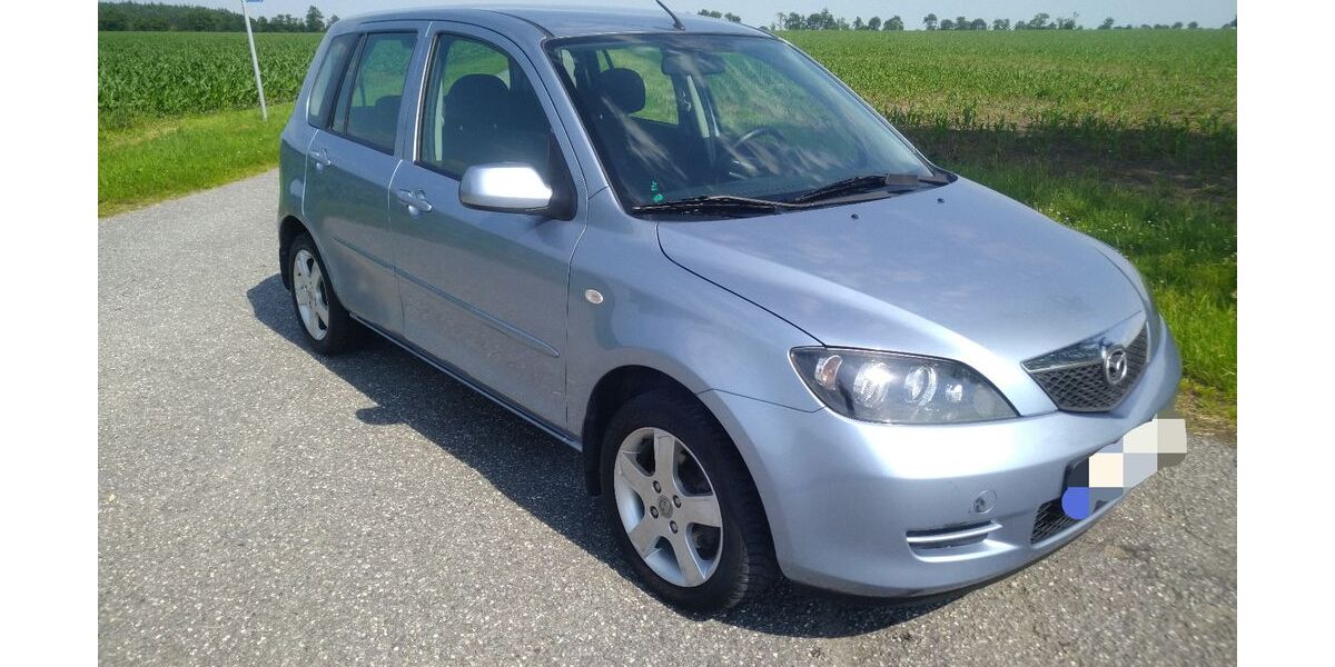 Mazda 2 104.064 km 2.850 &euro; Cuxhaven 27478