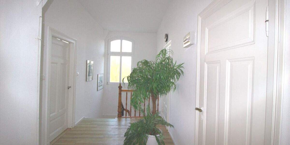 Einfamilienhaus Brunsbüttel - 9 Zimmer, 269 m&sup2;, 287.000&euro; | Angebot:25747319