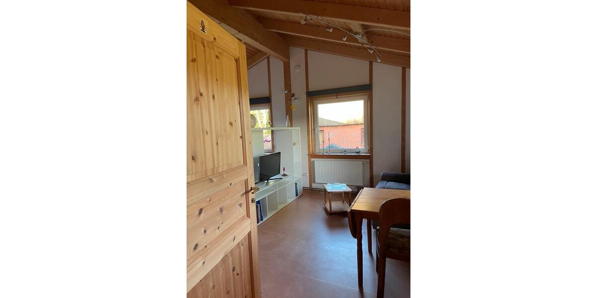 Dachgeschoßwohnung Brunsbüttel - 1 Zimmer, 25 m&sup2;, 430&euro; | Angebot:26681443