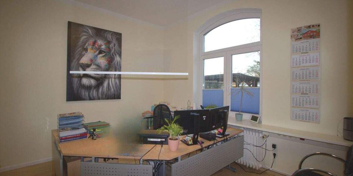 Einfamilienhaus Brunsbüttel - 9 Zimmer, 269 m&sup2;, 287.000&euro; | Angebot:25747319