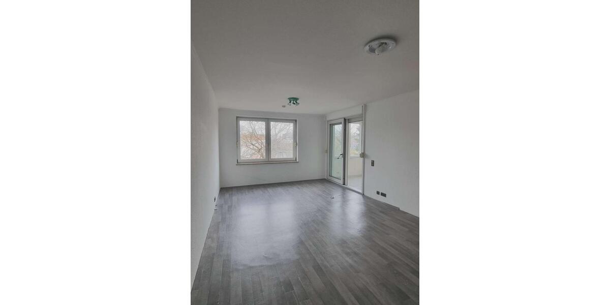 Dachgeschoßwohnung Cuxhaven - 2.5 Zimmer, 135 m&sup2;, 1.118&euro; | Angebot:26004700