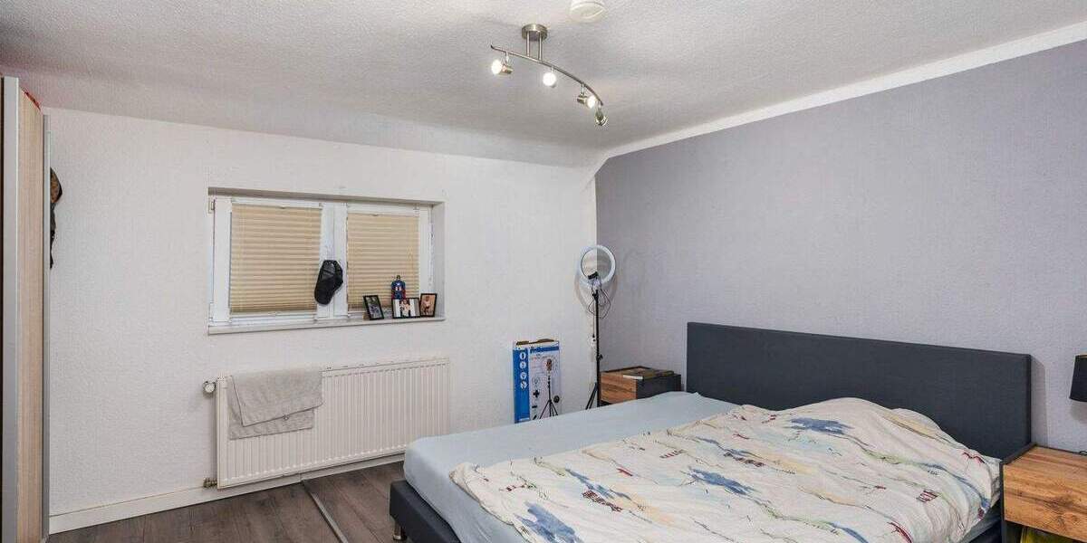 Einfamilienhaus Cuxhaven Süder-Westerwisch - 7 Zimmer, 215 m&sup2;, 449.000&euro; | Angebot:25896639