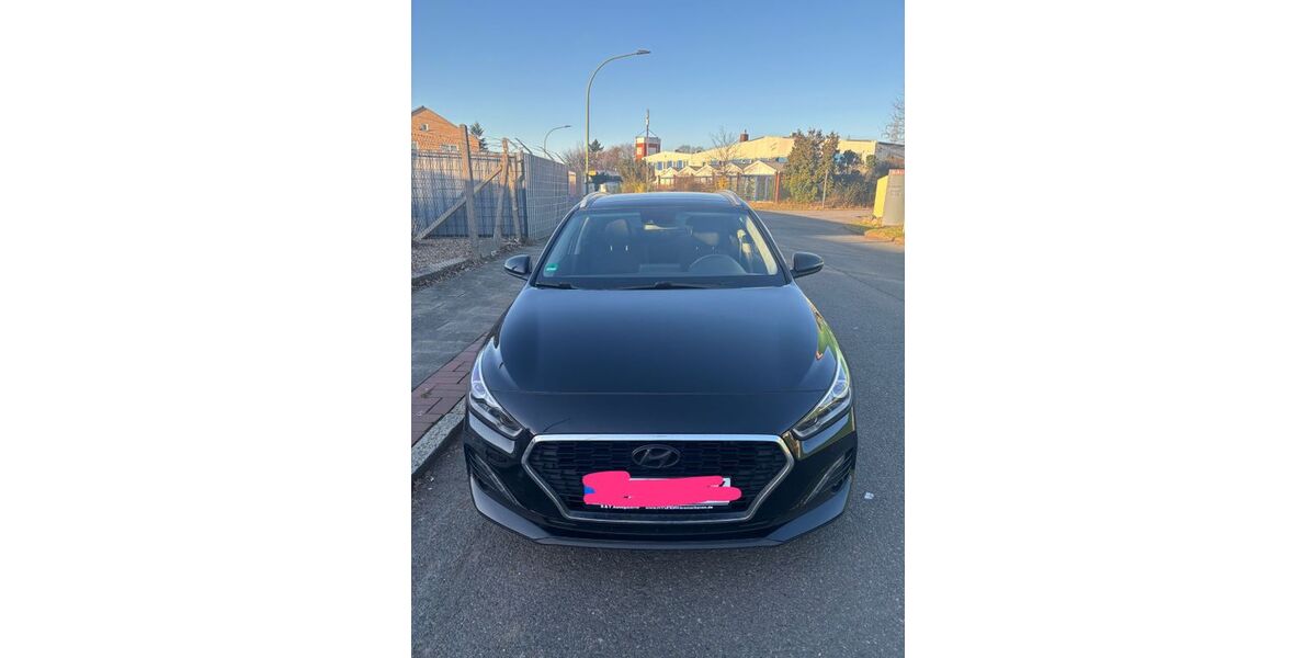 Hyundai i30 106.000 km 14.000 &euro; Geestland 27607