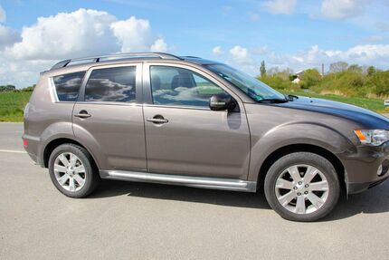 Mitsubishi Outlander 195.000 km 5.800 &euro; Friedrichskoog 25718