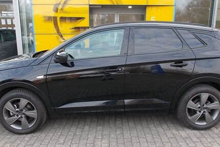Opel Grandland (X) 15.562 km 22.490 &euro; Brunsbüttel 25541