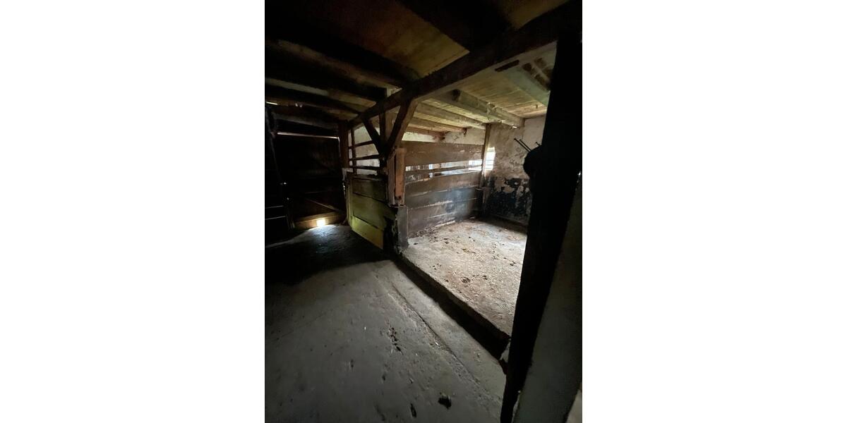 Mehrfamilienhaus, Wohnhaus Bülkau - 10 Zimmer, 280 m&sup2;, 185.000&euro; | Angebot:26041190