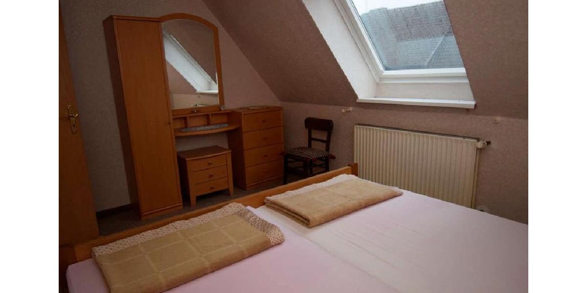 Dachgeschoßwohnung Bülkau - 5 Zimmer, 120 m&sup2;, 15&euro; | Angebot:26030862