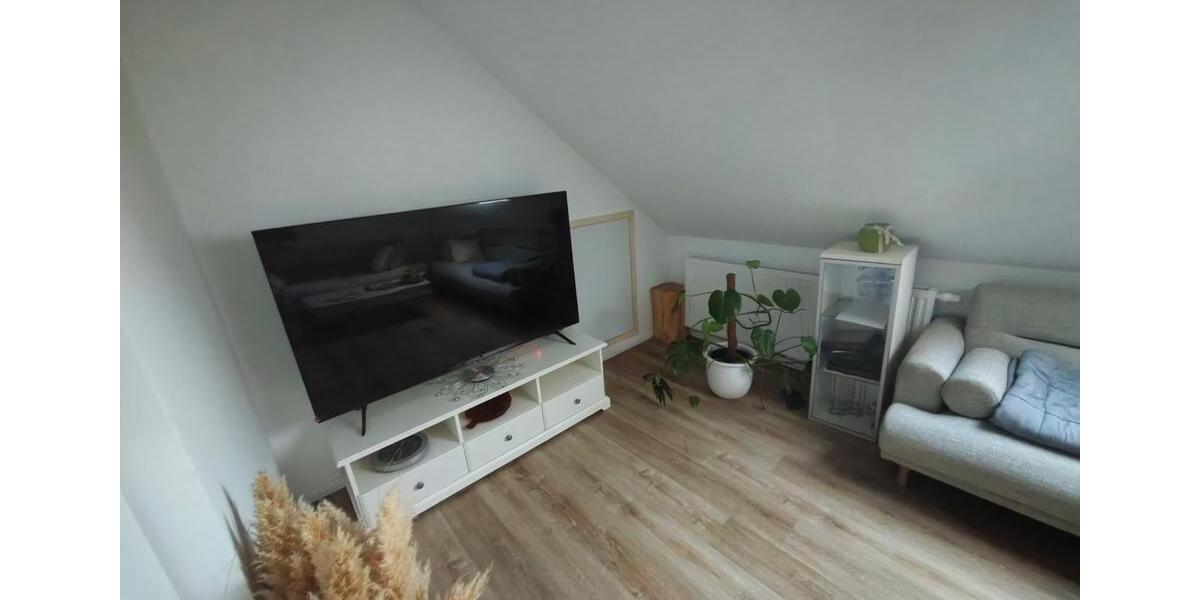 Dachgeschoßwohnung Cuxhaven - 3 Zimmer, 62 m&sup2;, 770&euro; | Angebot:25547941
