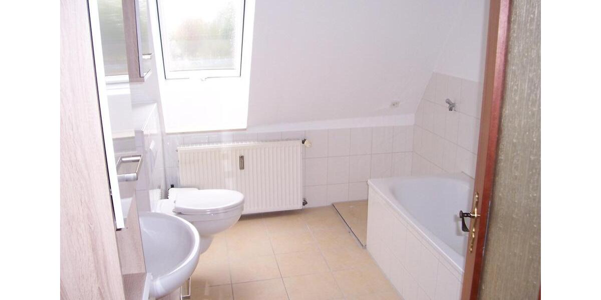 Dachgeschoßwohnung Geestland Bad Bederkesa - 2 Zimmer, 90 m&sup2;, 655&euro; | Angebot:26021926