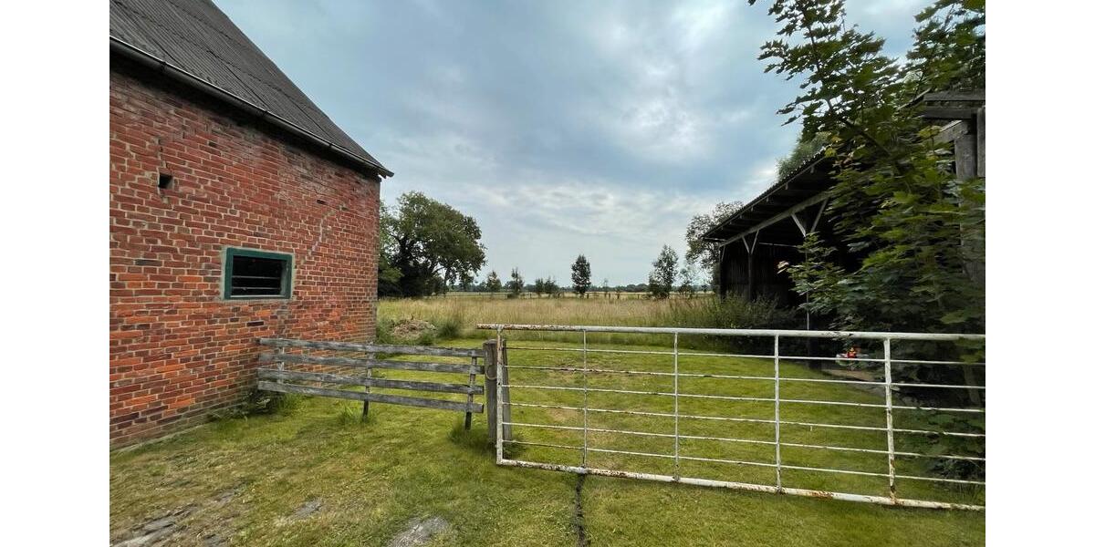 Mehrfamilienhaus, Wohnhaus Bülkau - 10 Zimmer, 280 m&sup2;, 185.000&euro; | Angebot:26041190