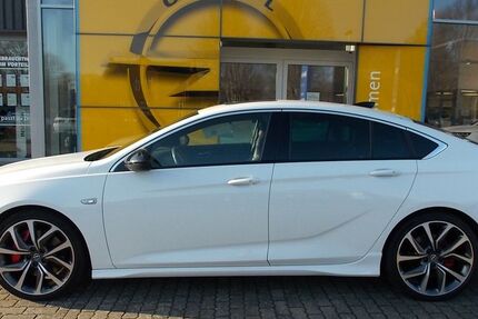 Opel Insignia 25.525 km 33.990 &euro; Brunsbüttel 25541