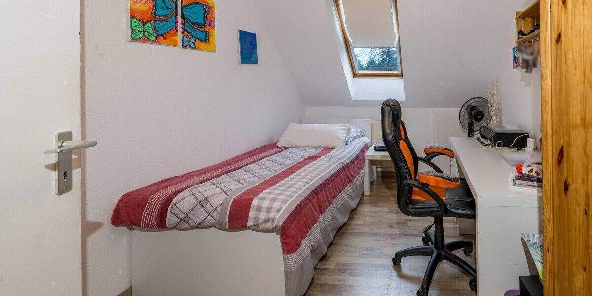 Mehrfamilienhaus, Wohnhaus Cuxhaven / Stickenbüttel Stickenbüttel - 8 Zimmer, 211 m&sup2;, 439.000&euro; | Angebot:25676361