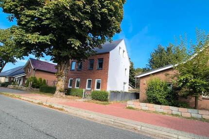 Haus Brunsbüttel - 6 Zimmer, 140 m&sup2;, 1.300&euro; | Angebot:25908080