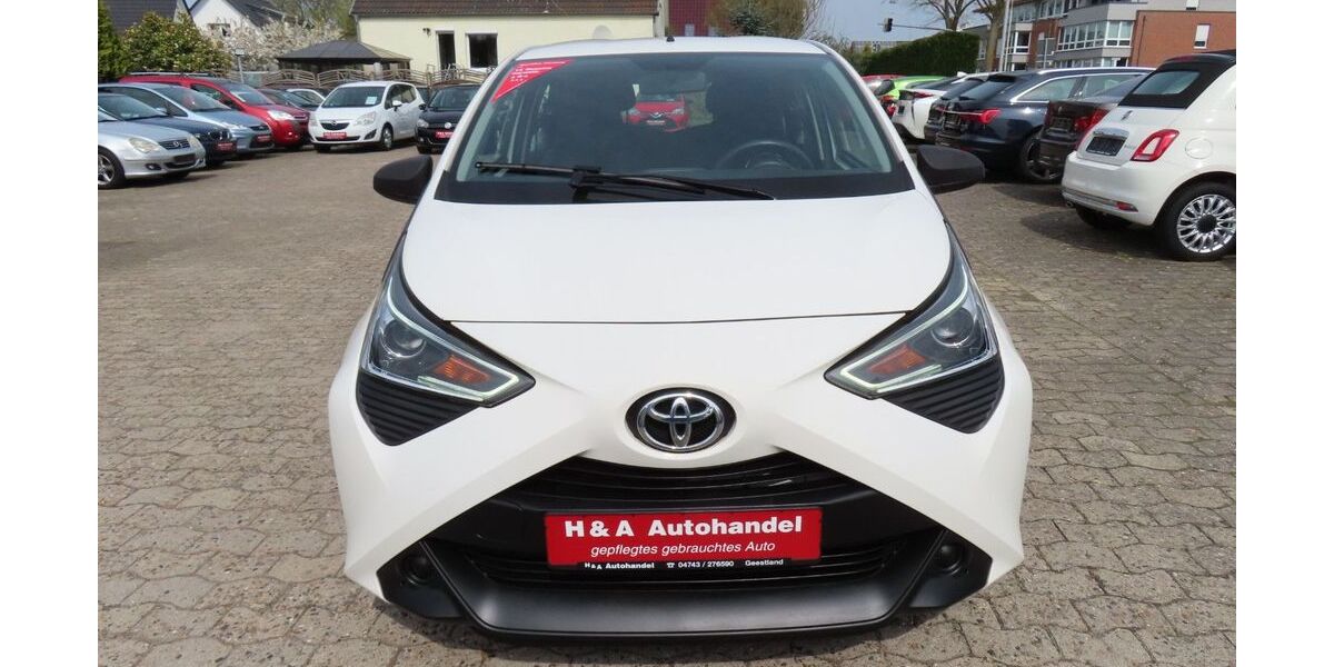 Toyota Aygo (X) 135.205 km 5.999 &euro; Geestland 27607