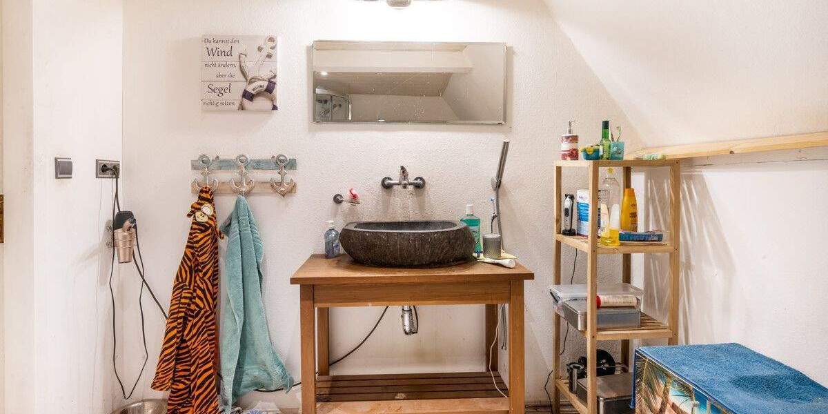 Einfamilienhaus Belum - 7 Zimmer, 339 m&sup2;, 249.000&euro; | Angebot:25729876