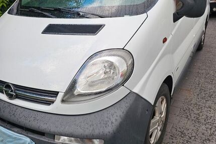 Opel Vivaro 175.000 km 5.300 &euro; Neuhaus 21785