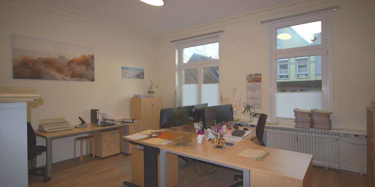 Einfamilienhaus Brunsbüttel - 9 Zimmer, 269 m&sup2;, 287.000&euro; | Angebot:25747319