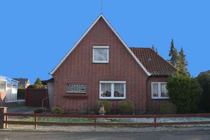 Haus Cadenberge - 4.5 Zimmer, 110 m&sup2;, 169.000&euro; | Angebot:24660338