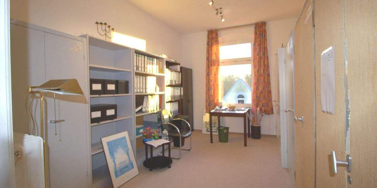 Einfamilienhaus Brunsbüttel - 9 Zimmer, 269 m&sup2;, 287.000&euro; | Angebot:25747319