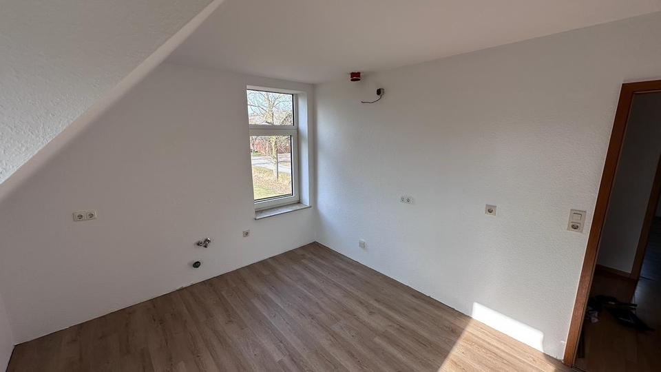 Dachgeschoßwohnung Geestland - 3 Zimmer, 110 m&sup2;, 690&euro; | Angebot:26039704