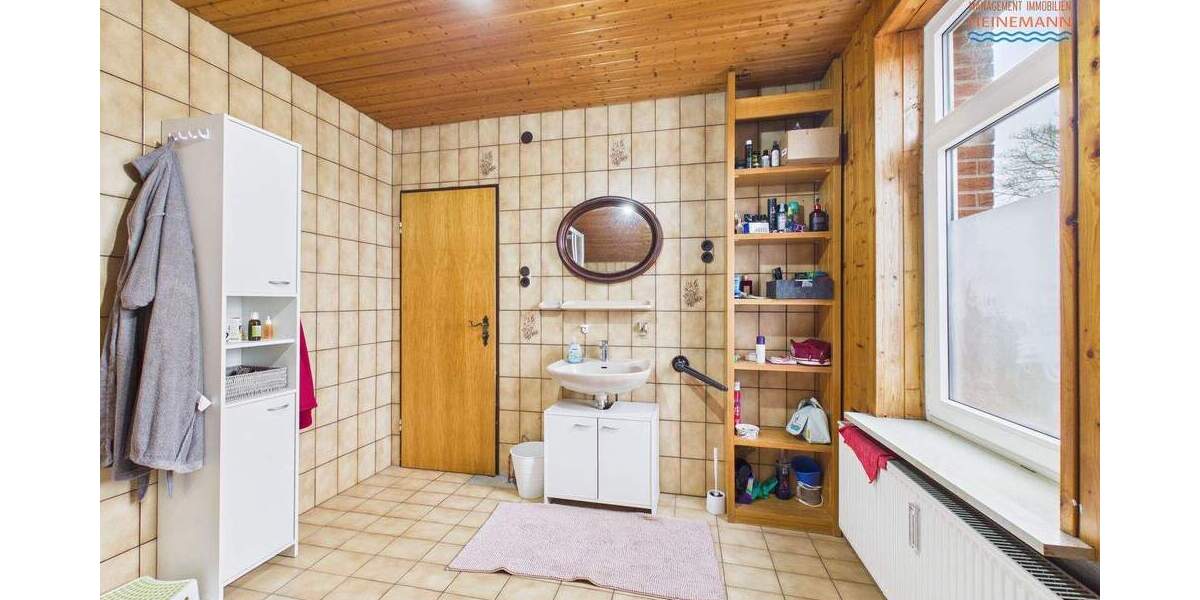 Einfamilienhaus Geestland Drangstedt - 8 Zimmer, 230 m&sup2;, 225.000&euro; | Angebot:25730350