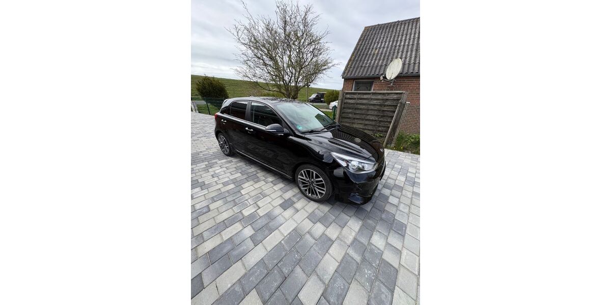 Kia Rio 111.000 km 12.500 &euro; Friedrich 25718