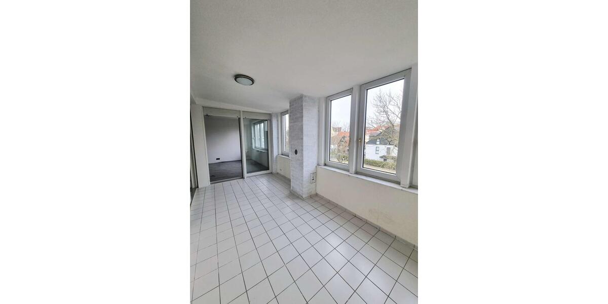 Dachgeschoßwohnung Cuxhaven - 2.5 Zimmer, 135 m&sup2;, 1.118&euro; | Angebot:26004700