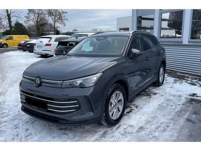 VW Tiguan 2.901 km 44.605 &euro; Cuxhaven 27472