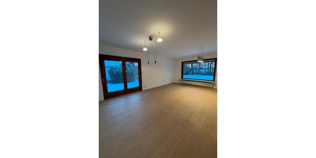 Einfamilienhaus Brunsbüttel - 7.5 Zimmer, 203 m&sup2;, 1.500&euro; | Angebot:26365107