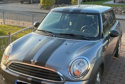 Mini ONE 135.600 km 3.990 &euro; Brunsbüttel 25541