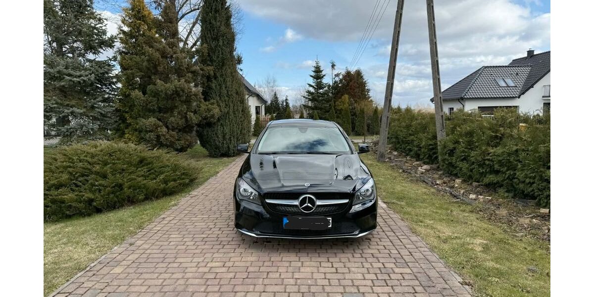 Mercedes-Benz CLA 180 Shooting Brake 172.000 km 13.499 &euro; Cuxhaven 27474