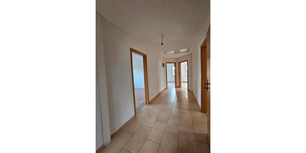 Dachgeschoßwohnung Cuxhaven - 3 Zimmer, 80 m&sup2;, 650&euro; | Angebot:25999992