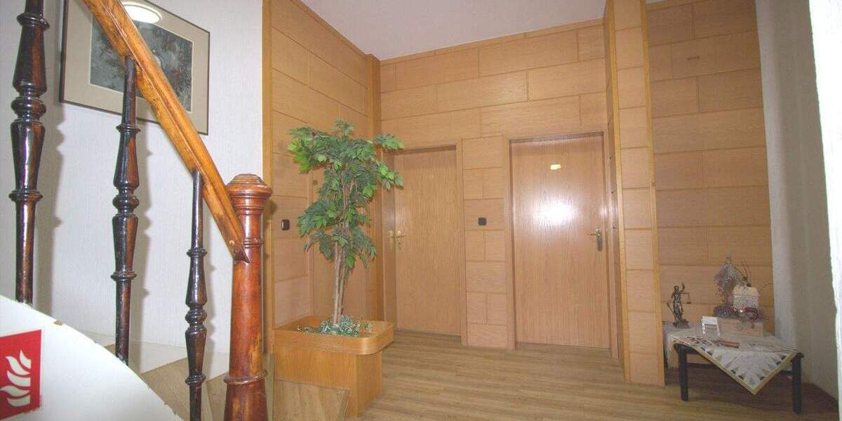 Einfamilienhaus Brunsbüttel - 9 Zimmer, 269 m&sup2;, 287.000&euro; | Angebot:25747319