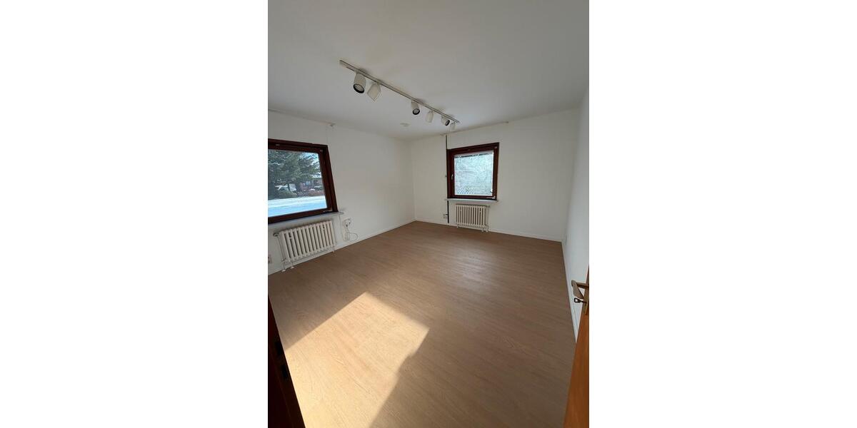 Einfamilienhaus Brunsbüttel - 7.5 Zimmer, 203 m&sup2;, 1.500&euro; | Angebot:26365107