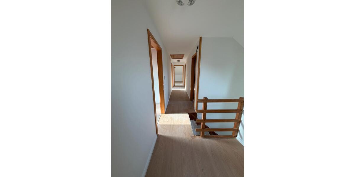Einfamilienhaus Brunsbüttel - 7.5 Zimmer, 203 m&sup2;, 1.500&euro; | Angebot:26365107