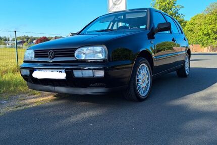 VW Golf 216.000 km 4.900 &euro; Wurster Nordseeküste 27639