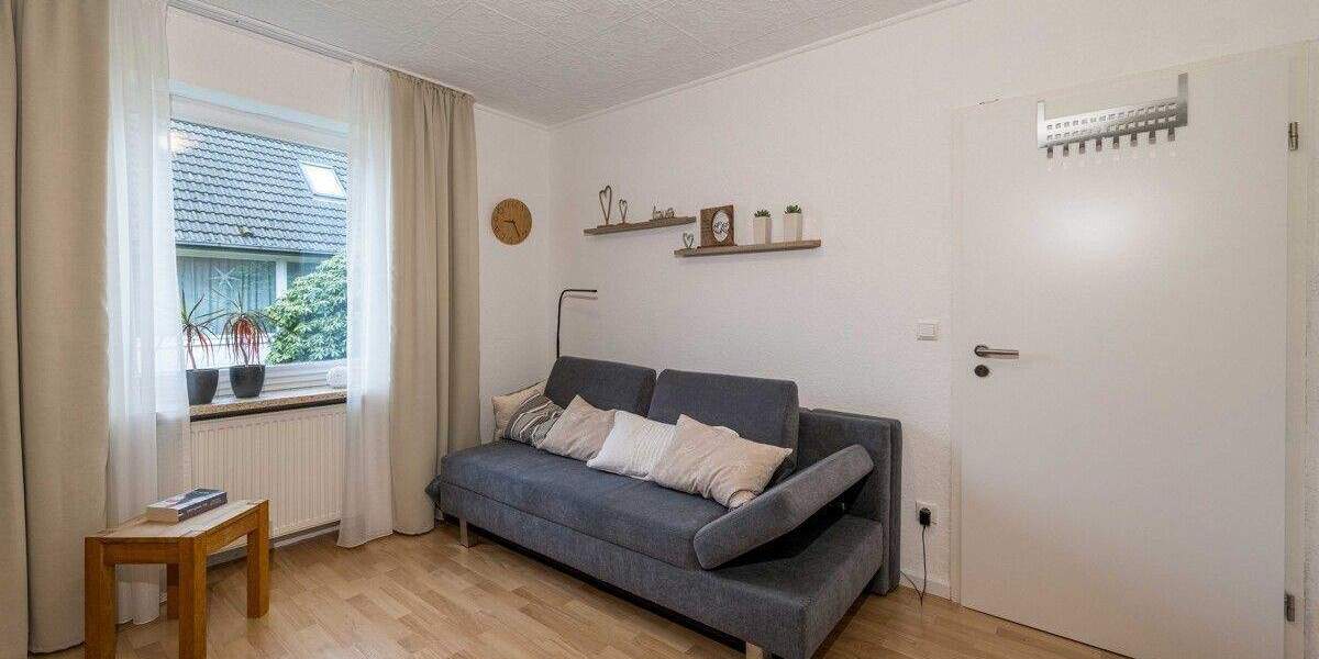 Mehrfamilienhaus, Wohnhaus Cuxhaven / Stickenbüttel Stickenbüttel - 8 Zimmer, 211 m&sup2;, 439.000&euro; | Angebot:25676361