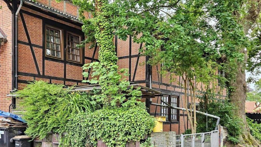 Einfamilienhaus Cuxhaven - 9 Zimmer, 257 m&sup2;, 350.000&euro; | Angebot:25664942