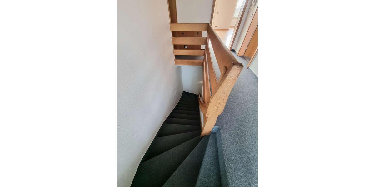 Dachgeschoßwohnung Cuxhaven - 2.5 Zimmer, 135 m&sup2;, 1.118&euro; | Angebot:26004700