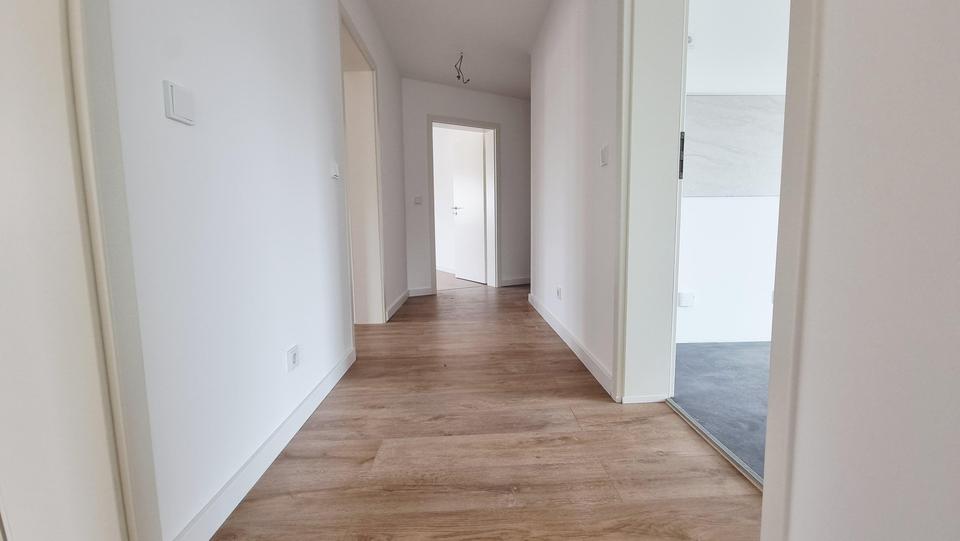 Etagenwohnung Brunsbüttel - 4 Zimmer, 90 m&sup2;, 810&euro; | Angebot:25894759