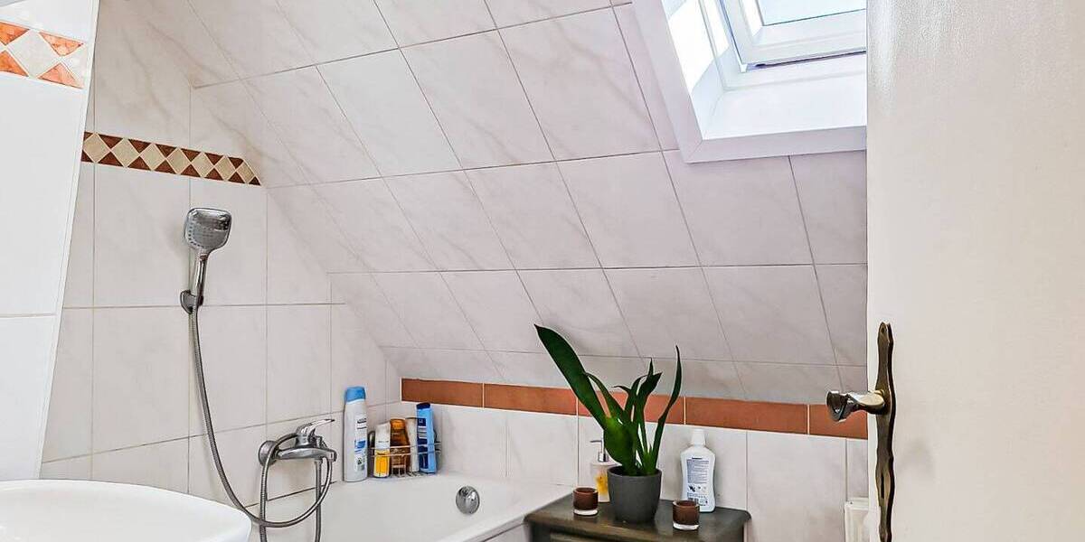 Mehrfamilienhaus, Wohnhaus Cuxhaven Döse - 7 Zimmer, 157 m&sup2;, 249.000&euro; | Angebot:25735438