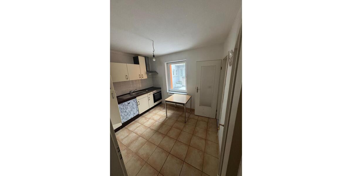 Etagenwohnung Cuxhaven - 2.5 Zimmer, 80 m&sup2;, 350&euro; | Angebot:25252789