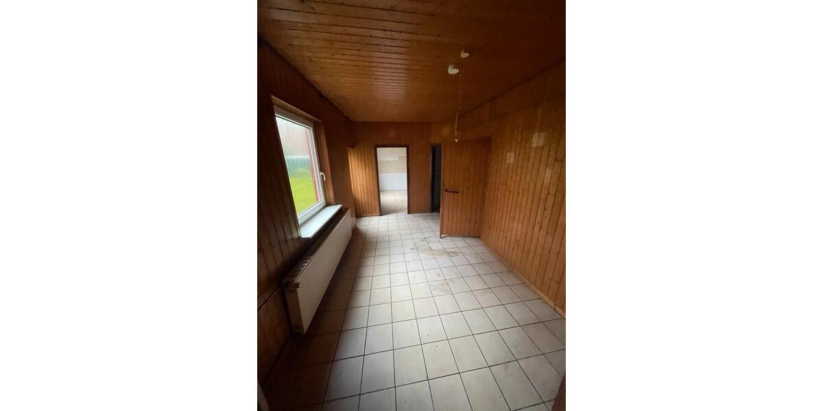 Mehrfamilienhaus, Wohnhaus Bülkau - 10 Zimmer, 280 m&sup2;, 185.000&euro; | Angebot:26041190