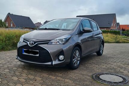Toyota Yaris 54.000 km 9.800 &euro; Cuxhaven 27474