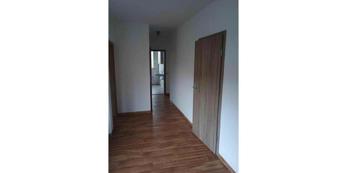 Erdgeschoßwohnung Cadenberge - 3 Zimmer, 81 m&sup2;, 650&euro; | Angebot:22556205