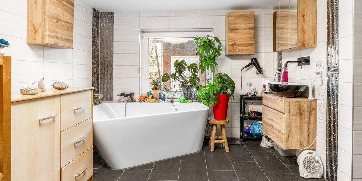 Einfamilienhaus Belum - 7 Zimmer, 339 m&sup2;, 249.000&euro; | Angebot:25729876