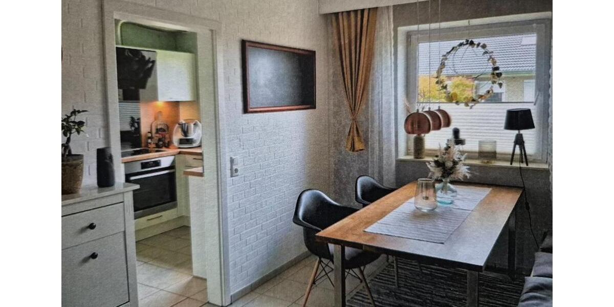 Etagenwohnung Brunsbüttel - 5 Zimmer, 101 m&sup2;, 1.050&euro; | Angebot:25831326