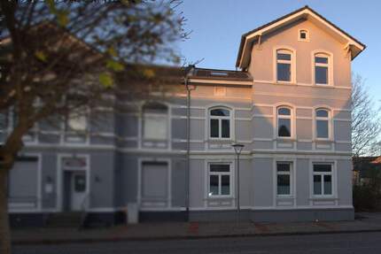 Haus Brunsbüttel - 9 Zimmer, 269 m&sup2;, 287.000&euro; | Angebot:25747319