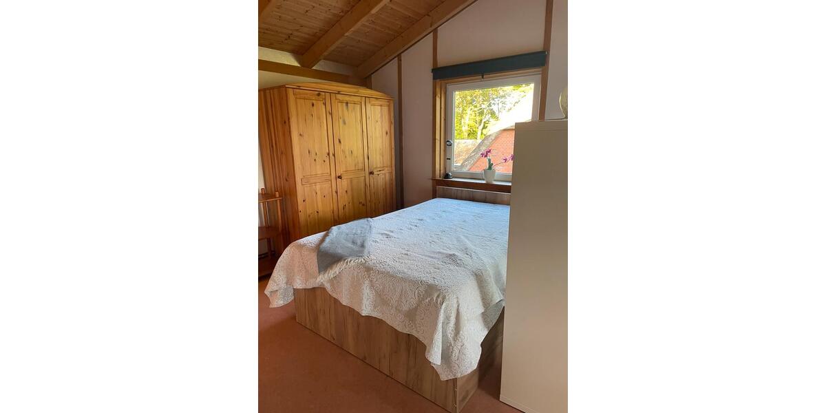 Dachgeschoßwohnung Brunsbüttel - 1 Zimmer, 25 m&sup2;, 430&euro; | Angebot:26681443